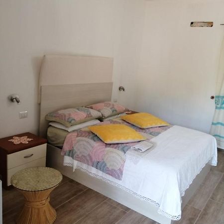 Bed and Breakfast Elia'S House Padru Exteriér fotografie